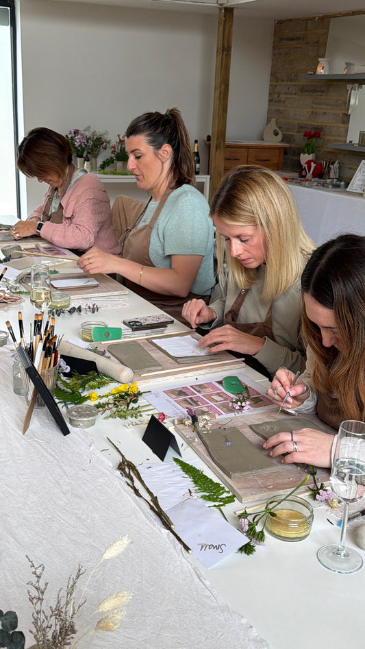 Flower pressed Plates & Trays | Sunday 20th September | 1-3pm | Flowers & Felicitys