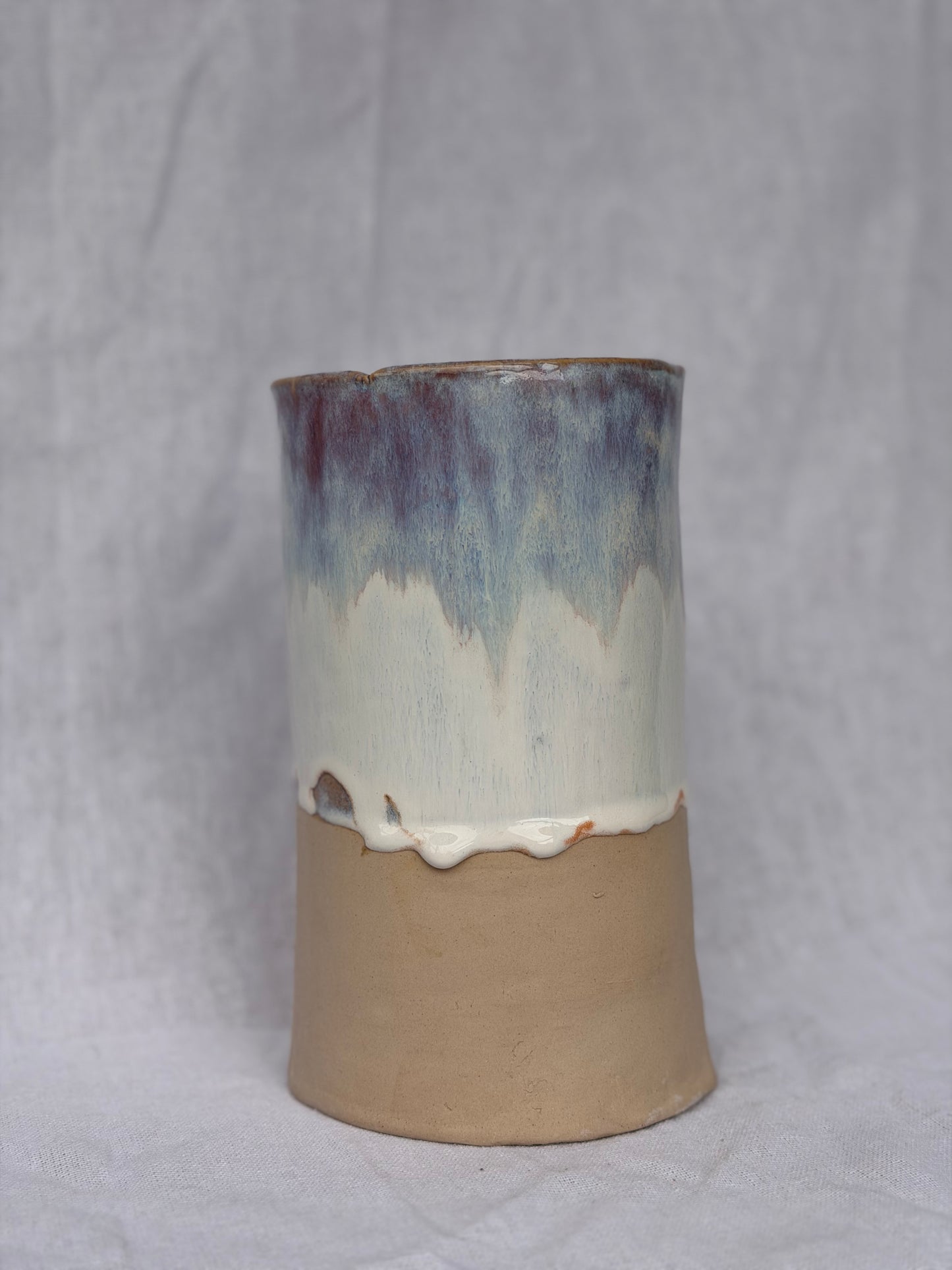 ‘Do everything in love’ ceramic vase / utensil holder