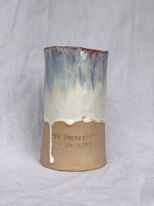‘Do everything in love’ ceramic vase / utensil holder